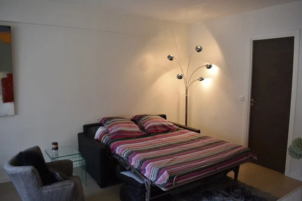 Studio Apartment Near Trocadéro & Champs Elysées