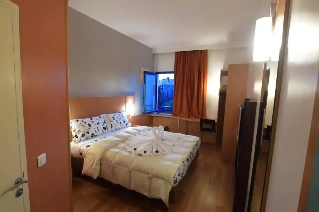Free Zone Hotel