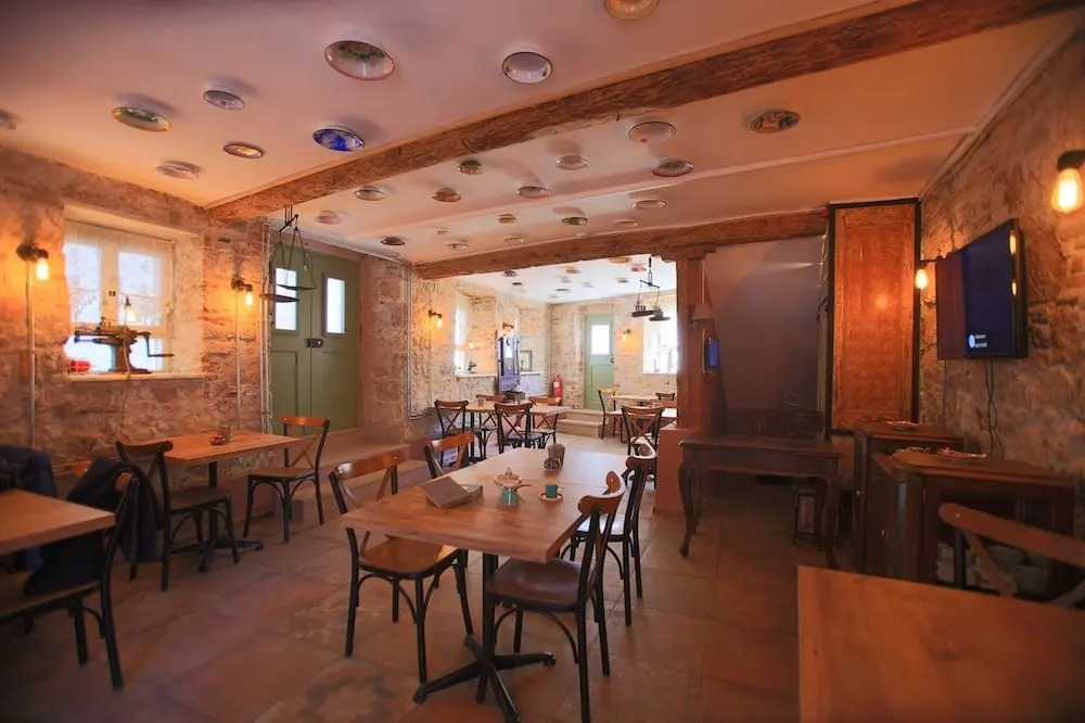 Podemos Otel