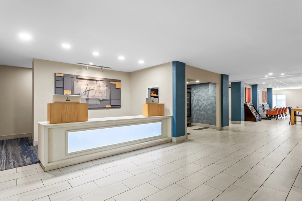 Holiday Inn Express Hotel & Suites Savannah Midtown by IHG