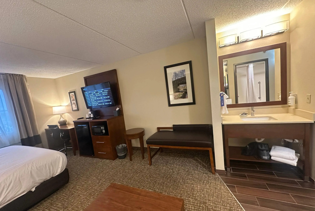 Wingate by Wyndham Pittsburgh West Mifflin