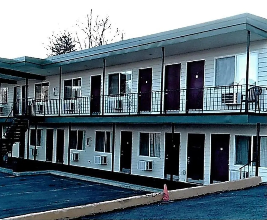 Pinelodge Motel