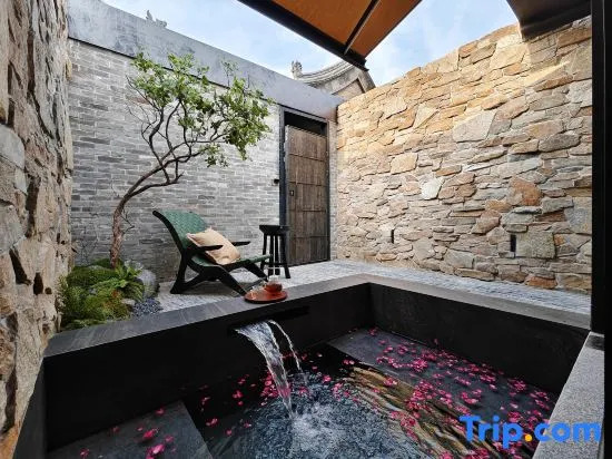 Zhouzhai Ksana JinShang Yard With Hot Spring