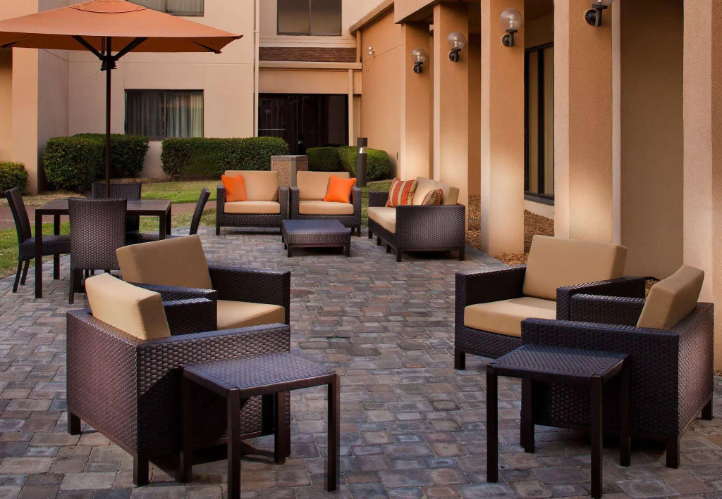 Courtyard by Marriott Memphis Airport