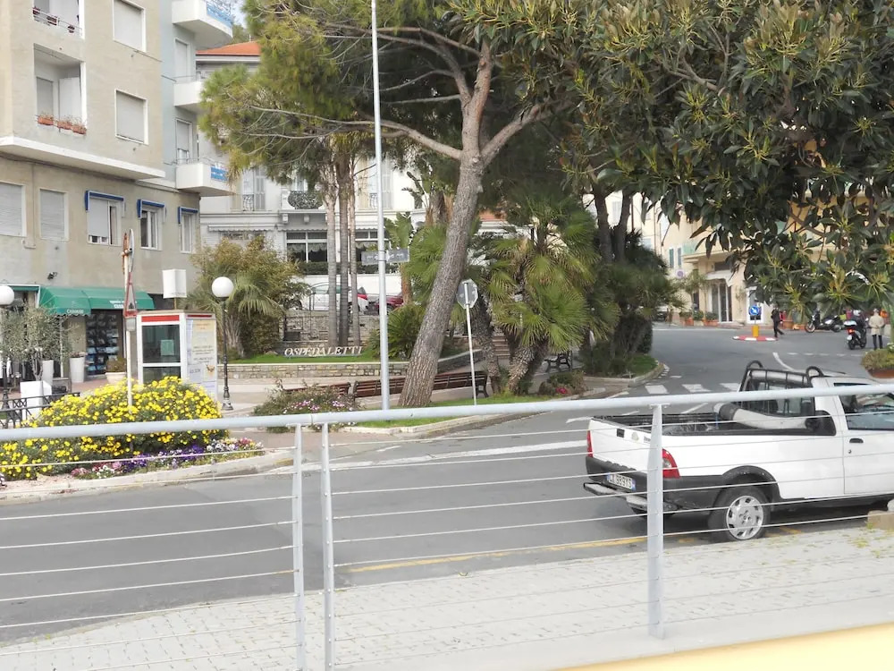 Apartments "solaria 1 & 2 Ospedaletti Ligure by Sanremo Italian Riviera