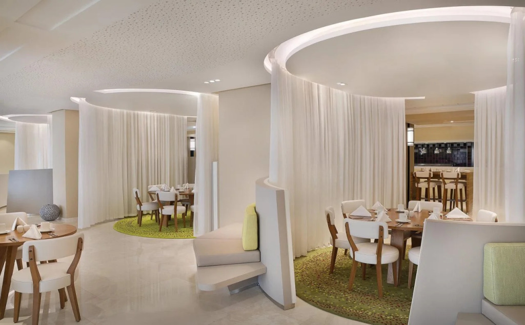 Park Mall Hotel & Conference Center