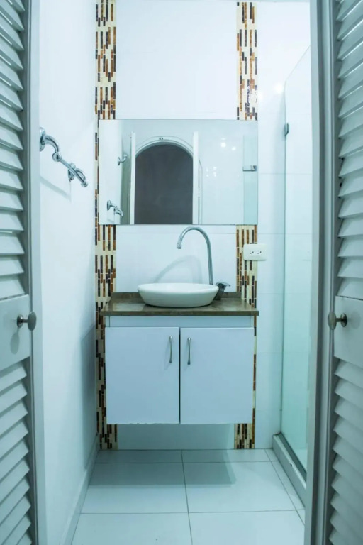 Apartamento con playa privada y piscina
