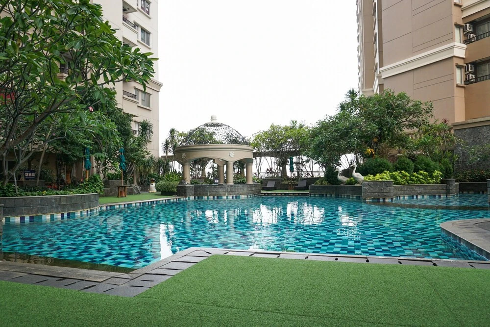 Minimalist 2BR Mediterania Marina Residences By Travelio