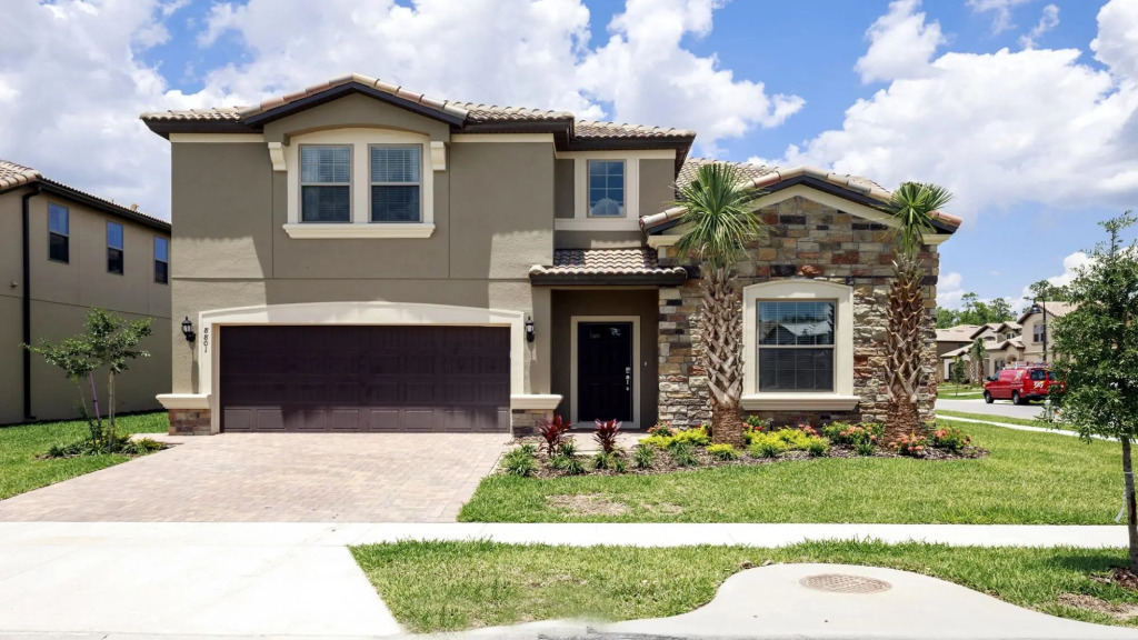 Modern 8BR Home With Pool SPA Game Room Theme Room