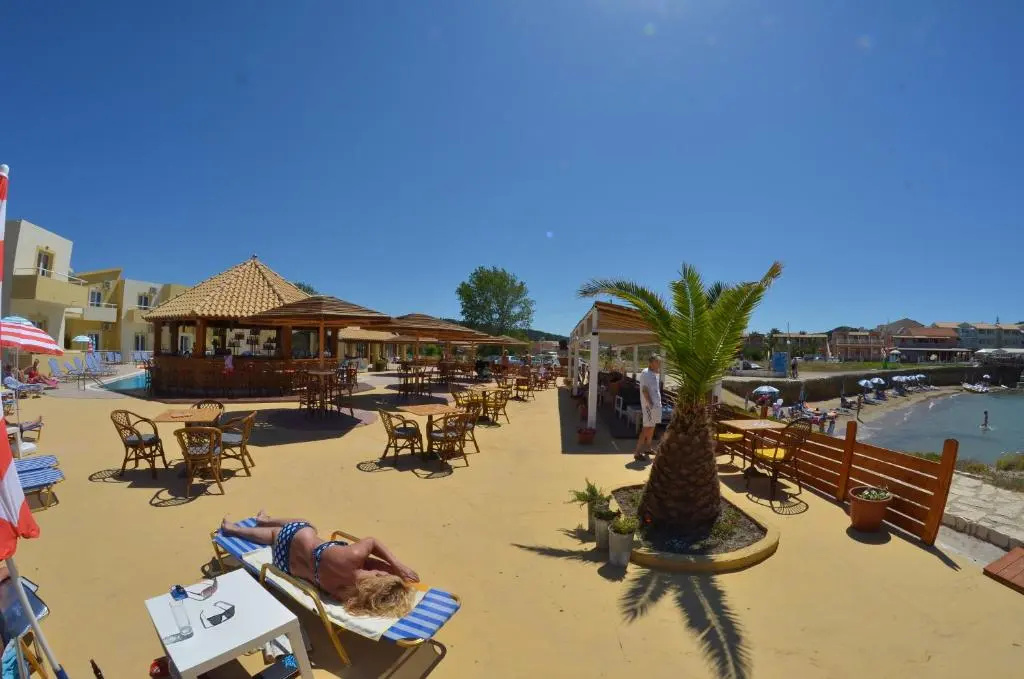 Del Mare Beach Hotel