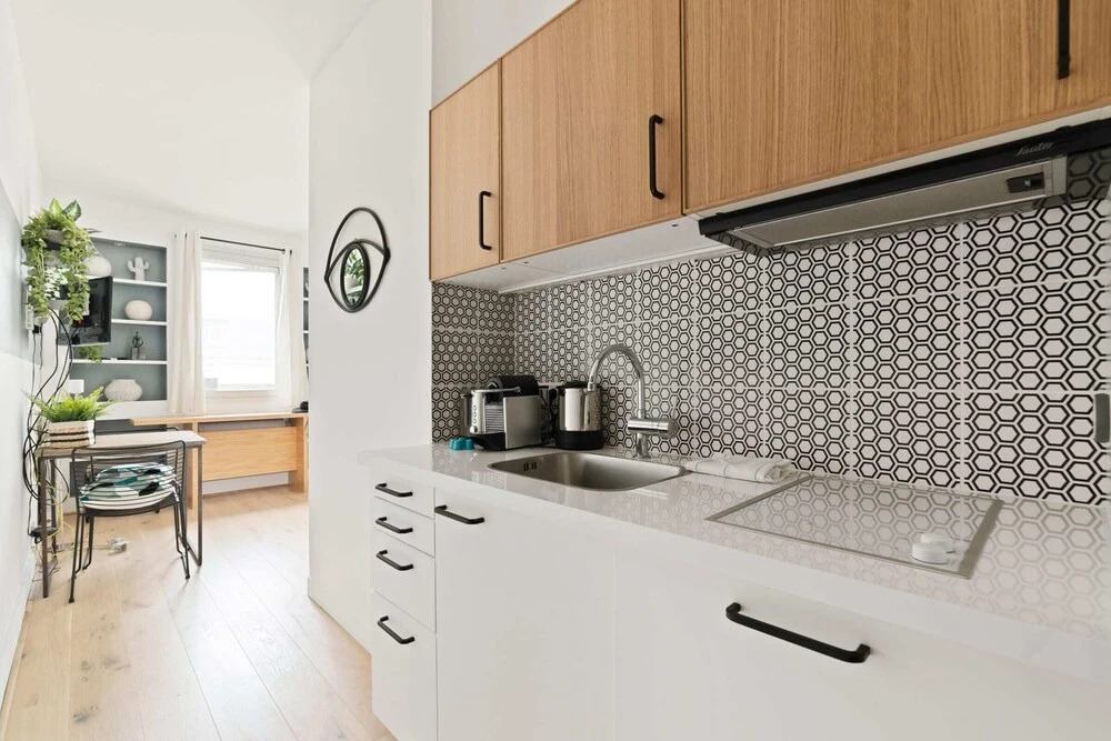 Chic Apartment Near the Champs-elysées
