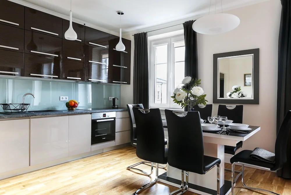 Penthouse with Piano & Old Town View