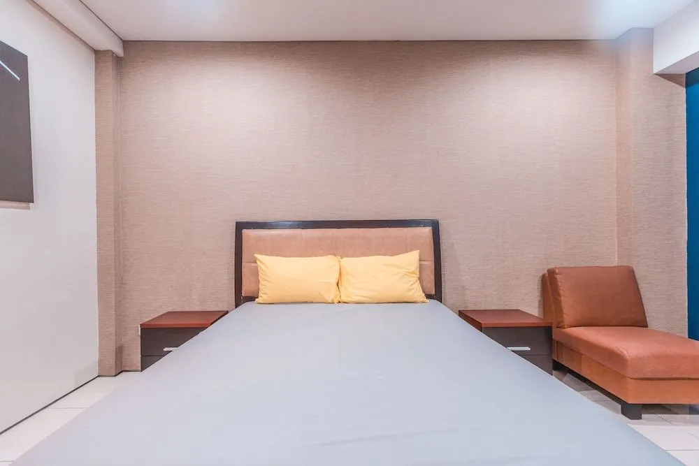 OYO Life 1437 W Residence
