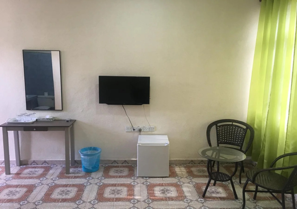 HIG Beach Motel
