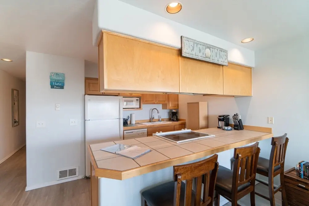 Waters Edge 208 2 Bedroom Condo