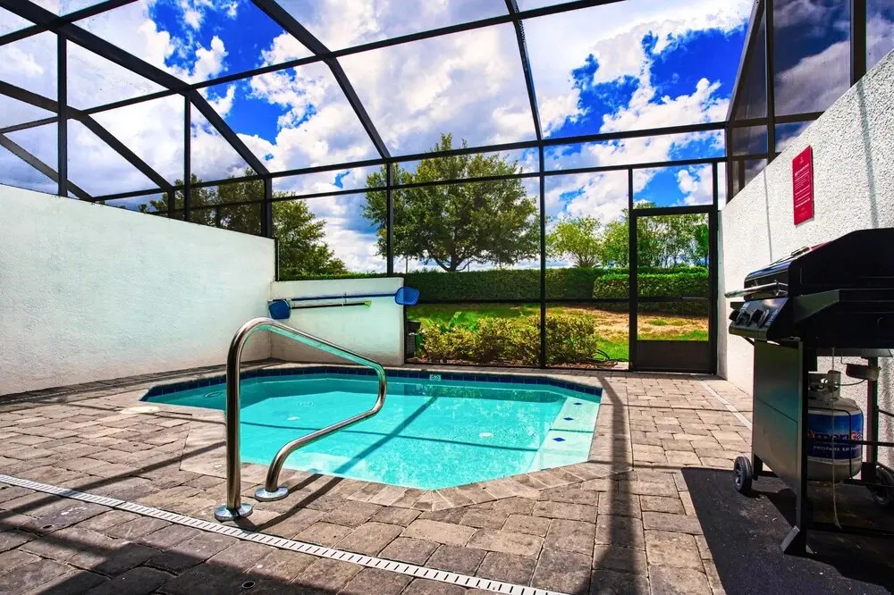 Vibrant Townhome w Private Pool, near Disney