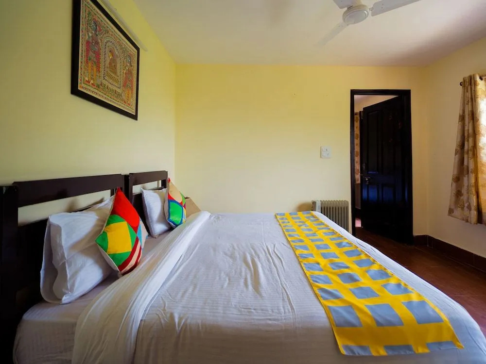 OYO 14137 Home Valley Studio Kempty Road