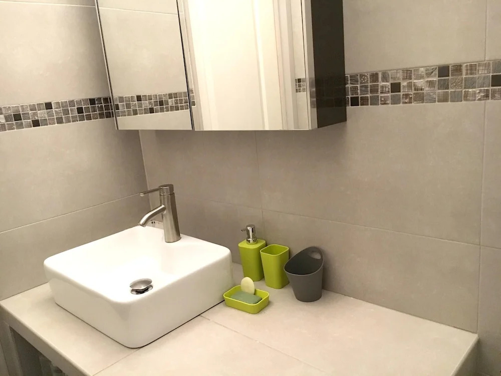 Studio in Marseille, With Furnished Balcony and Wifi - 2 km From the B