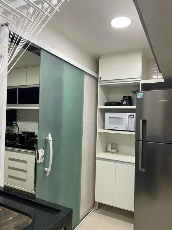 Apartamento moderno e super confortável localizado a alguns passos da Praia Grande