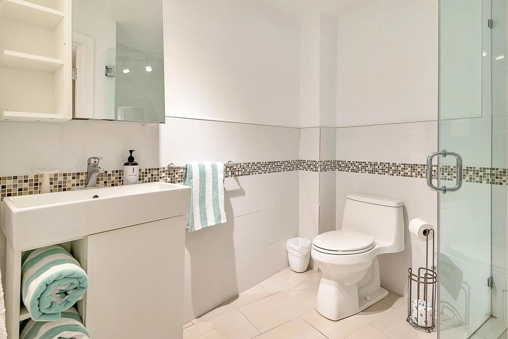 Private Condos at 556 Ocean by LMC