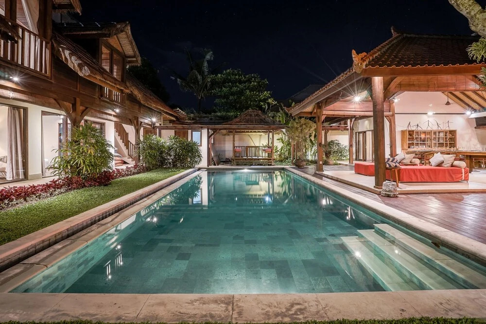Villa Cira - 5BR Spacious Private Villa with Pool in Seminyak