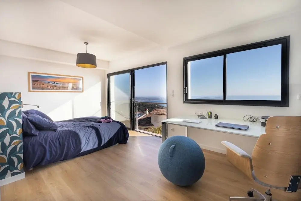 Villa Vue Mer La Californie – Face aux îles d’Or