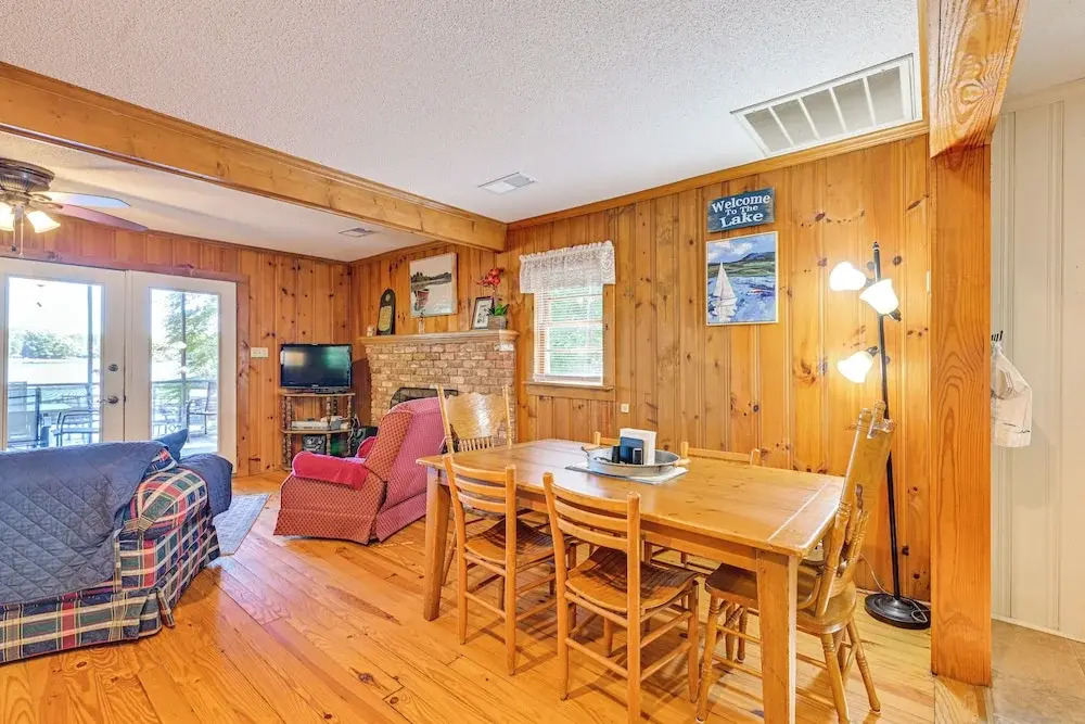 Private Dock & Beach! Lake Norman Cottage Hideaway