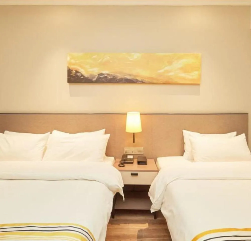 Homeinn Plus Hotel (Shanghai Pudong Airport)