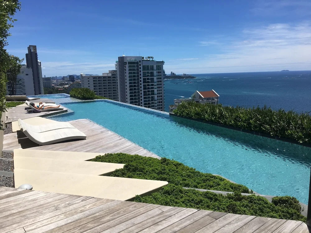 Beachfront Sea View Baan Plai Haad