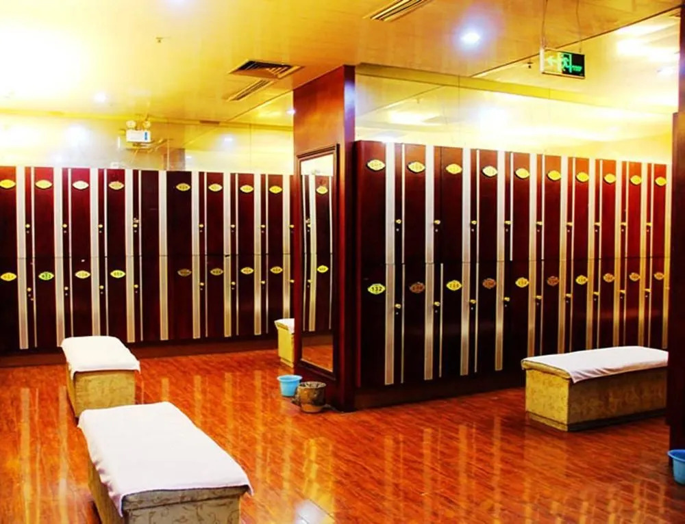 Zhonghong Business Hotel