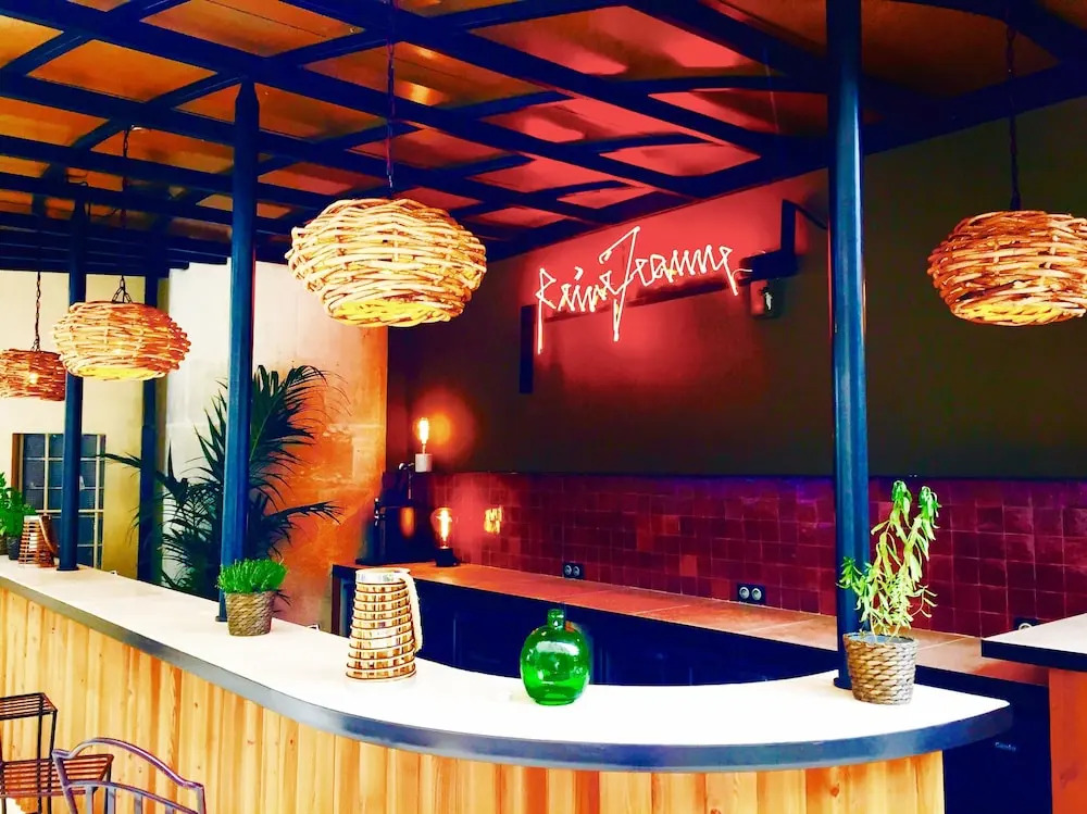 Auberge De Saint-Rémy - Mas De Garance Piscine - Table Gastronomique Étoilé