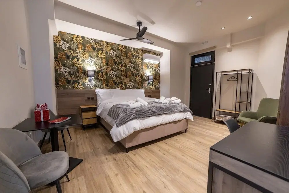 Trikala mall suites