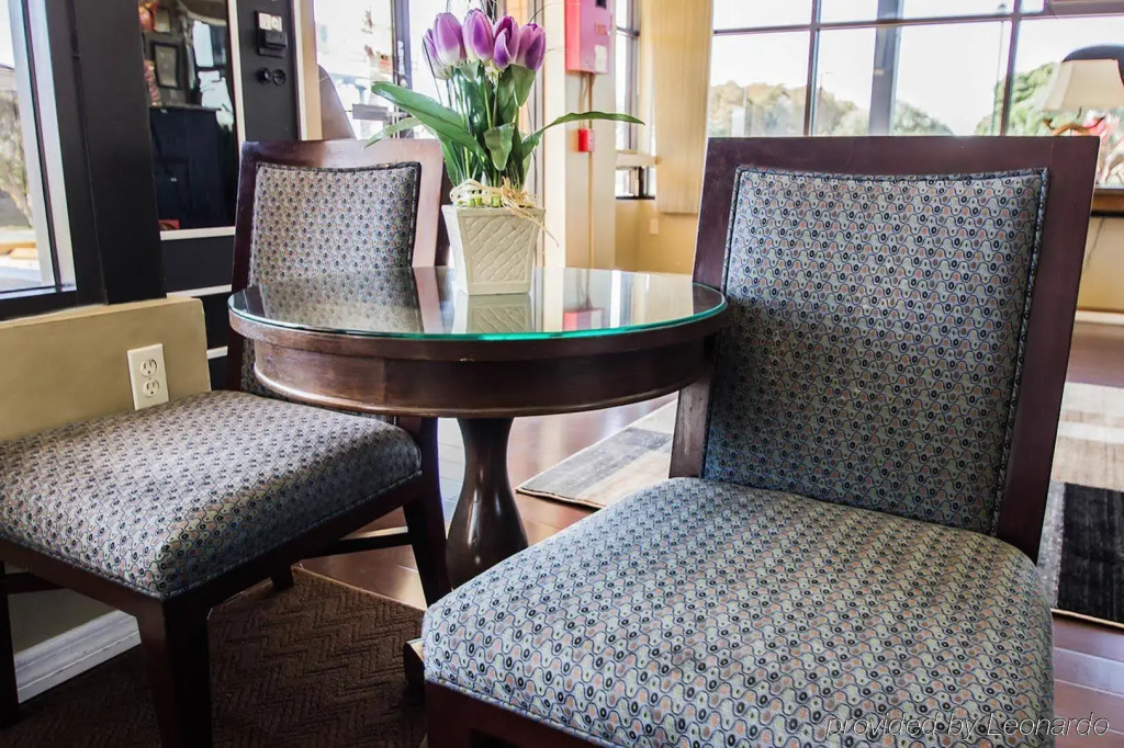 Rodeway Inn Near Florida Mall