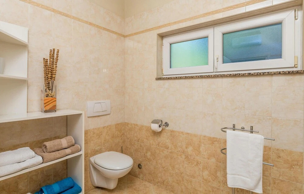 Stunning Home in Rijeka With Wifi and 2 Bedrooms