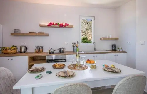Eleana Apartments