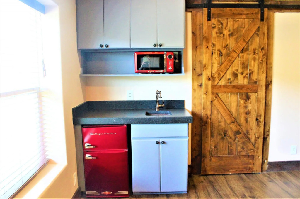 The Rustic Inn- Family Friendly Near Fiesta Texas