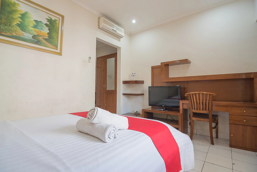 RedDoorz at Amellia Pasteur Bandung