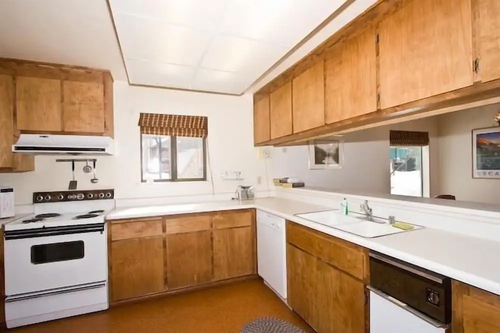 3397 Pinehill Road