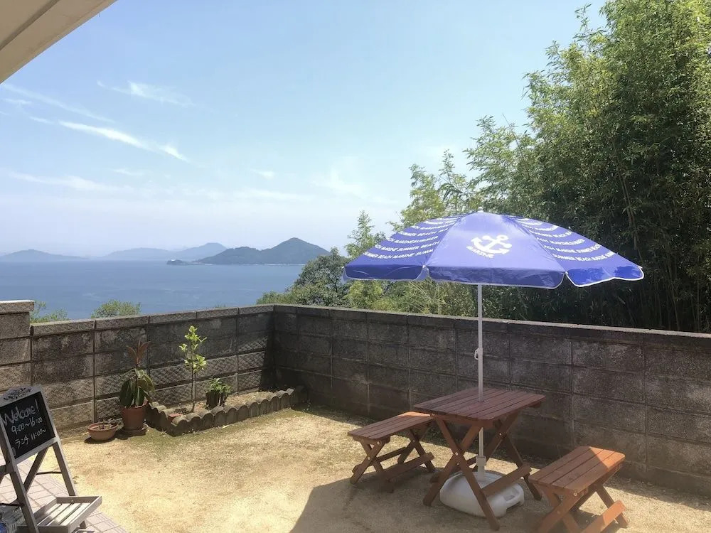 Ile d’or Café & Guest house
