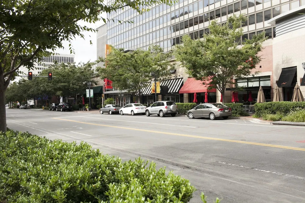 Americana Hotel