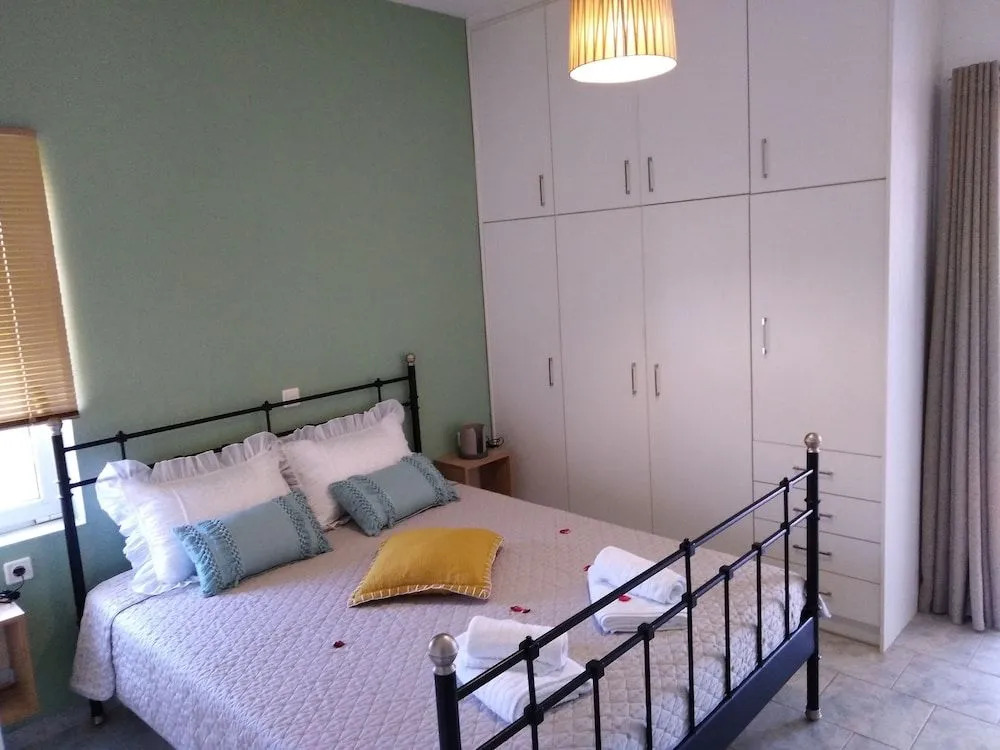 Marianos Apartments