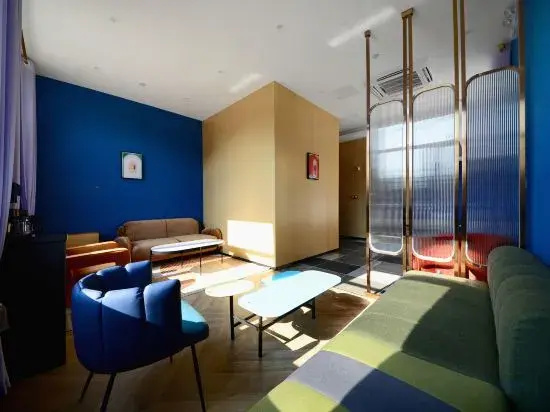 LanOuShangPin Hotel (Taiyuan South Station University of Finance and Economics)