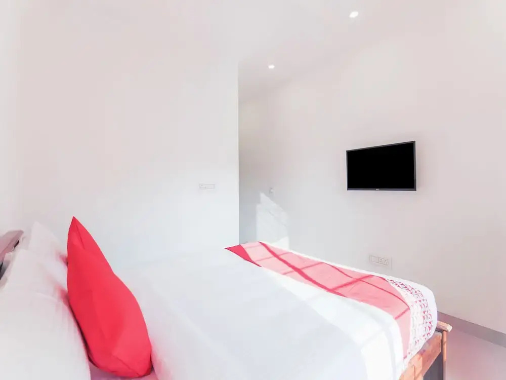 OYO 26769 Vijaya Comfort Inn