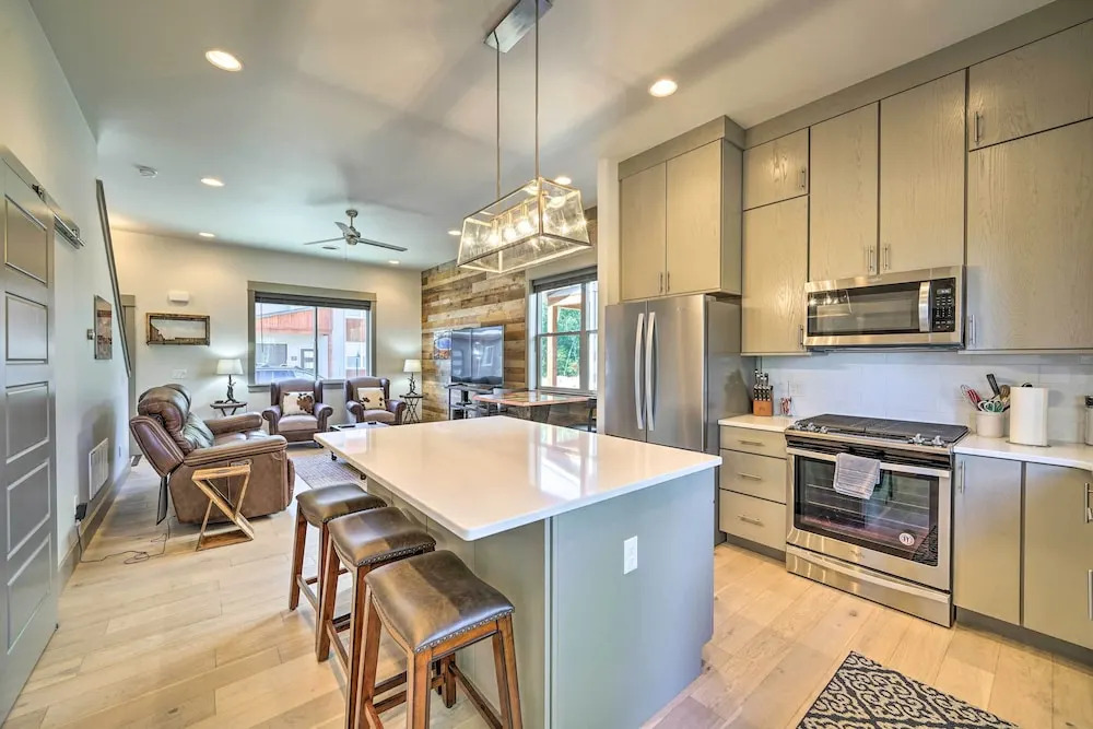 Bozeman Stand-alone Home w/ River Access!