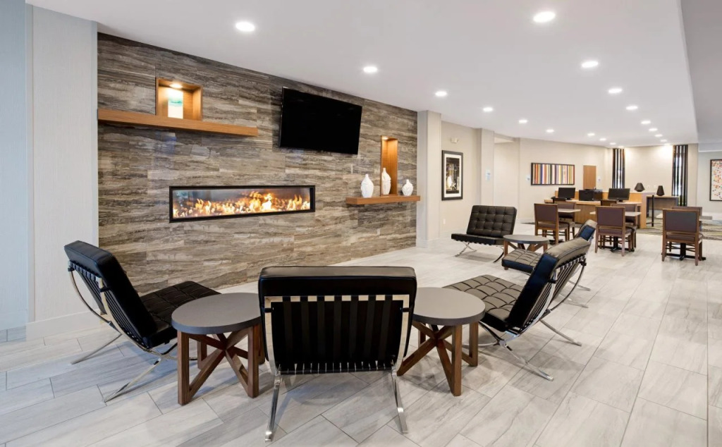 Holiday Inn Express & Suites Lubbock Central - Univ Area by IHG