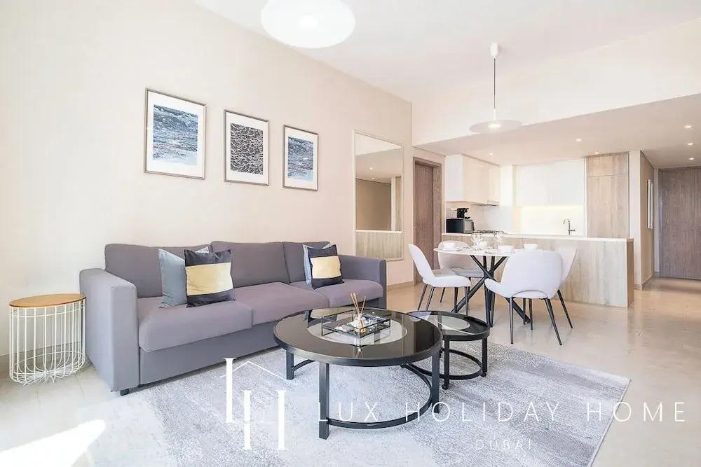 LUX Contemporary Suite Marina View 3