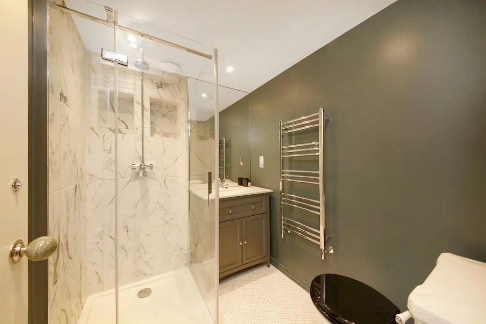 Stunning 2 Bedroom Apartment With Garden in Notting Hill