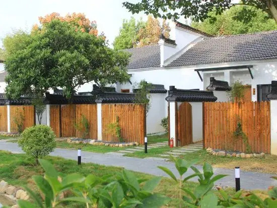 Weiduo Bieyuan Hostel