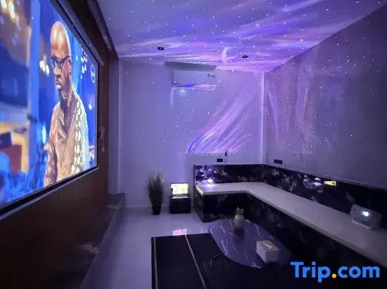 moon swimming pool villa-near the ancient city