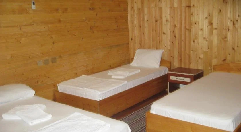 Rose Pension